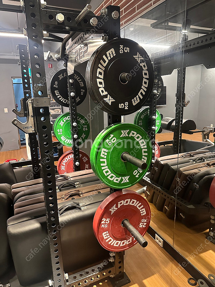 포디움 원판 25,20,10,5kg 판매합니다--1