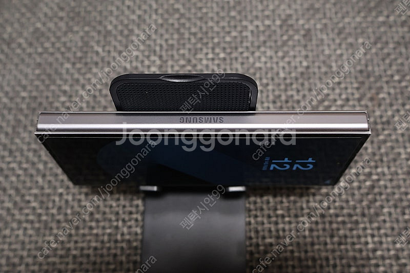 갤럭시 폴드6 256GB 실버 쉐도우 S급 판매합니다.--6