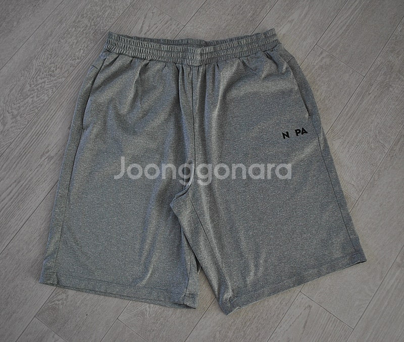 닥스165, 블랙야크165, 네파165사이즈 반바지3개, 반팔티1개--2