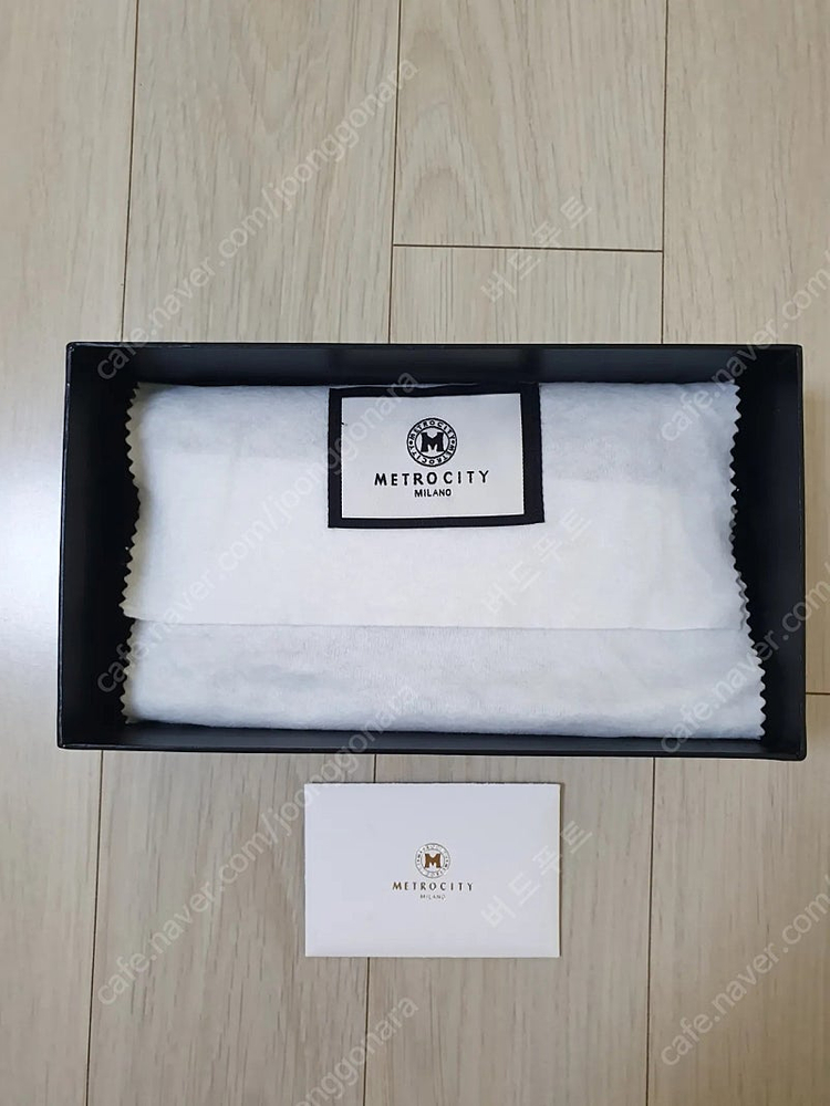 (새제품)정품 메트로시티 휴대폰지갑 택포49,000원--1