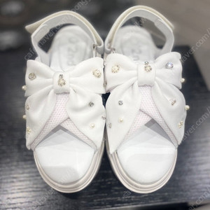 한섬 팸셀 90% 오즈세컨 크리스탈 리본 플랫폼 샌들 240 (온앤온 지고트 지컷 보브 나이스클랍 쥬크 씨씨콜렉트 시슬리 시스템 에스제이 타임 마인 오브제 래트바이티 클럽모나코)