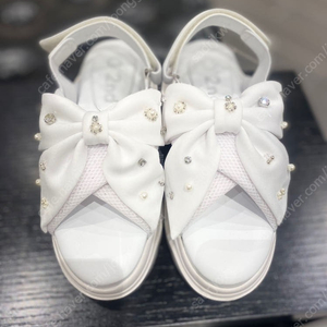 한섬 팸셀 90% 오즈세컨 크리스탈 리본 플랫폼 샌들 240 (온앤온 지고트 지컷 보브 나이스클랍 쥬크 씨씨콜렉트 시슬리 시스템 에스제이 타임 마인 오브제 래트바이티 클럽모나코)