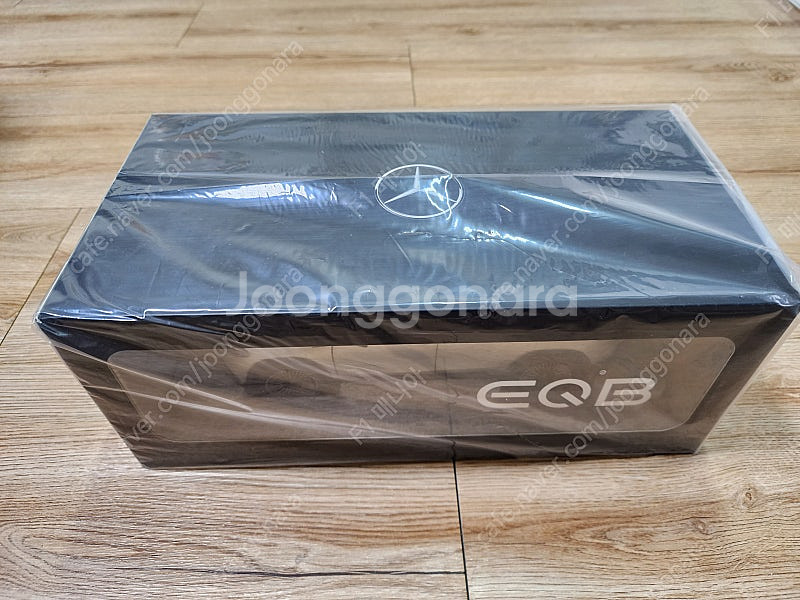 1:18 Mercedes Benz EQA, EQB 20...--6