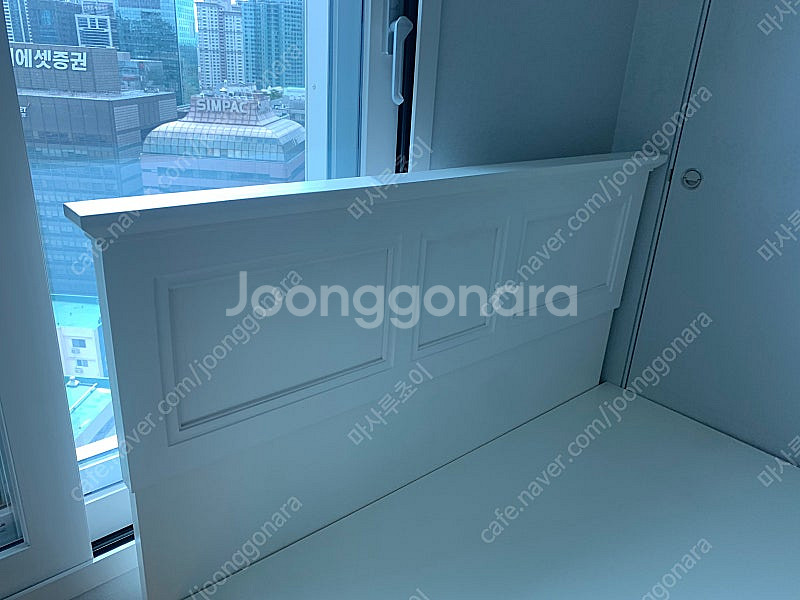 화이트 원목침대 프레임 퀸사이즈 상태최상(매트리스x)--4