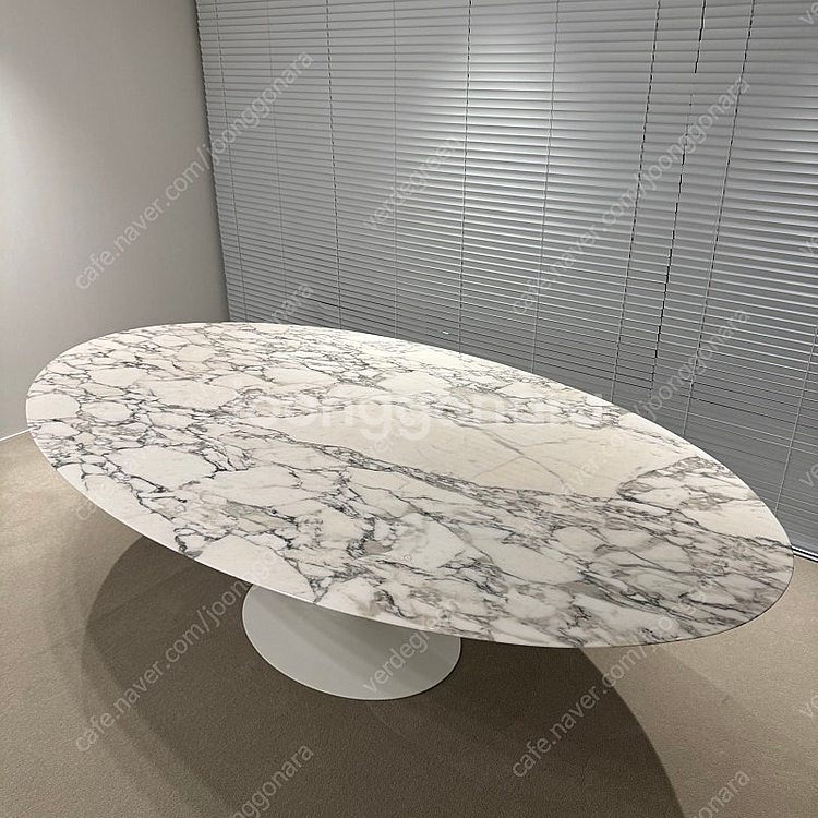 Knoll 사리넨 2400 다이닝 테이블 아라베스카토--2