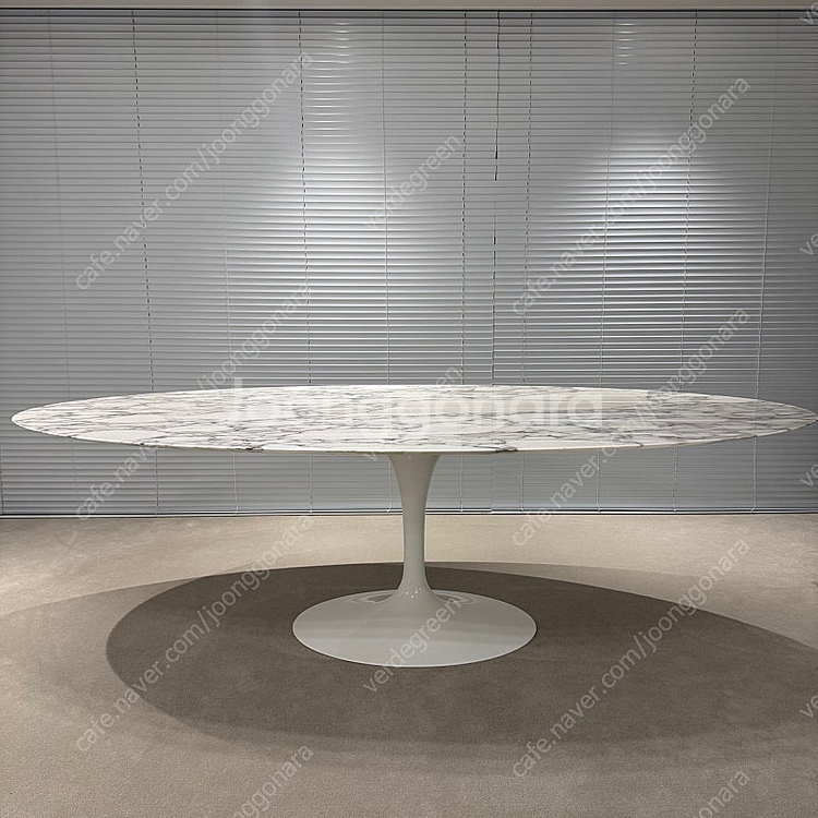 Knoll 사리넨 2400 다이닝 테이블 아라베스카토--3