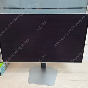 삼성 G6 (G60SD) 게이밍 모니터 OLED 27인치 팝니다.