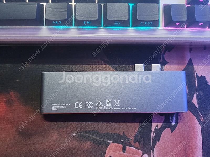 버바팀 듀얼 7in1 C타입 리트렉터블 허브 판매합니다...--2