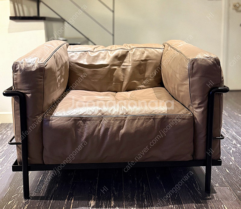 Cassina LC3 블랙바디 / 구스폼 /Grafit...--1