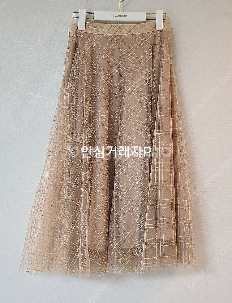 블랑쇼 비즈 레이스 튤스커트 카키베이지 S사이즈 숏기장(상태 좋음)--0