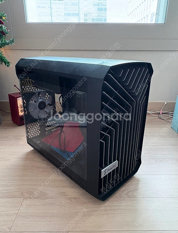 Fractal Design Torrent Nano RG...--0