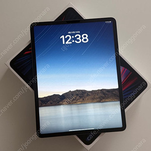 아이패드 프로 5세대 12.9인치 M1 128GB wifi 스그 풀박스 + 키보드 케이스 78만