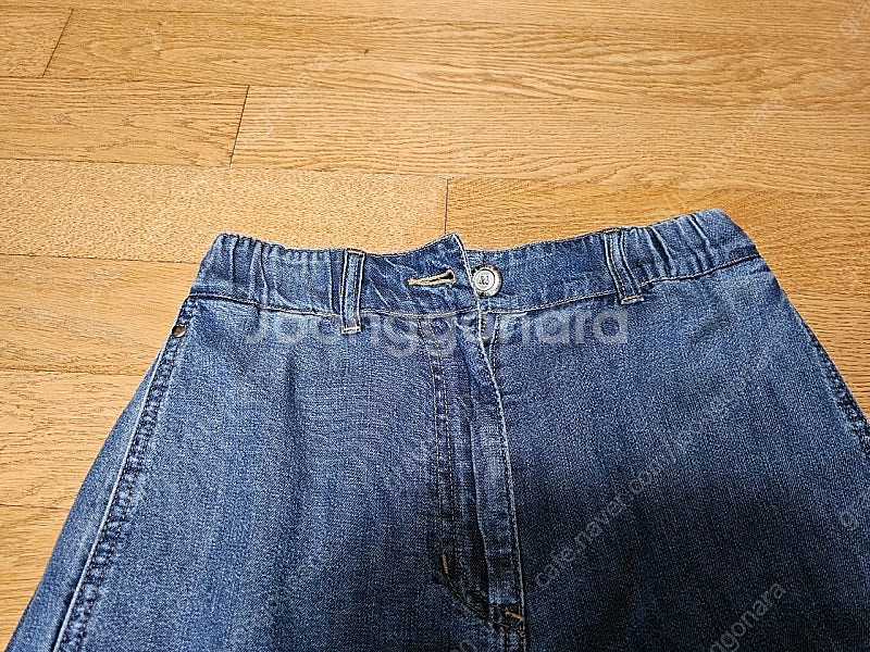 (파격세일) 마인 인버티드 플리츠데님 버뮤다팬츠--4