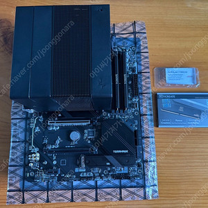 7800X3D+B650 토마호크+어쌔신4+팀그룹 6000 cl30 32GB 팝니다