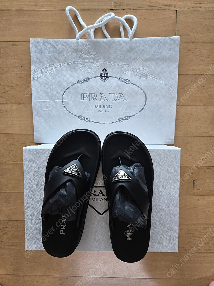새제품)프라다 러버 통 샌들 쪼리(샤넬,에르메스,구찌 이미지
