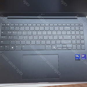2025 그램 Pro AI 16 코어 Ultra 15 16Z90TS-GS5HK 판매해요.