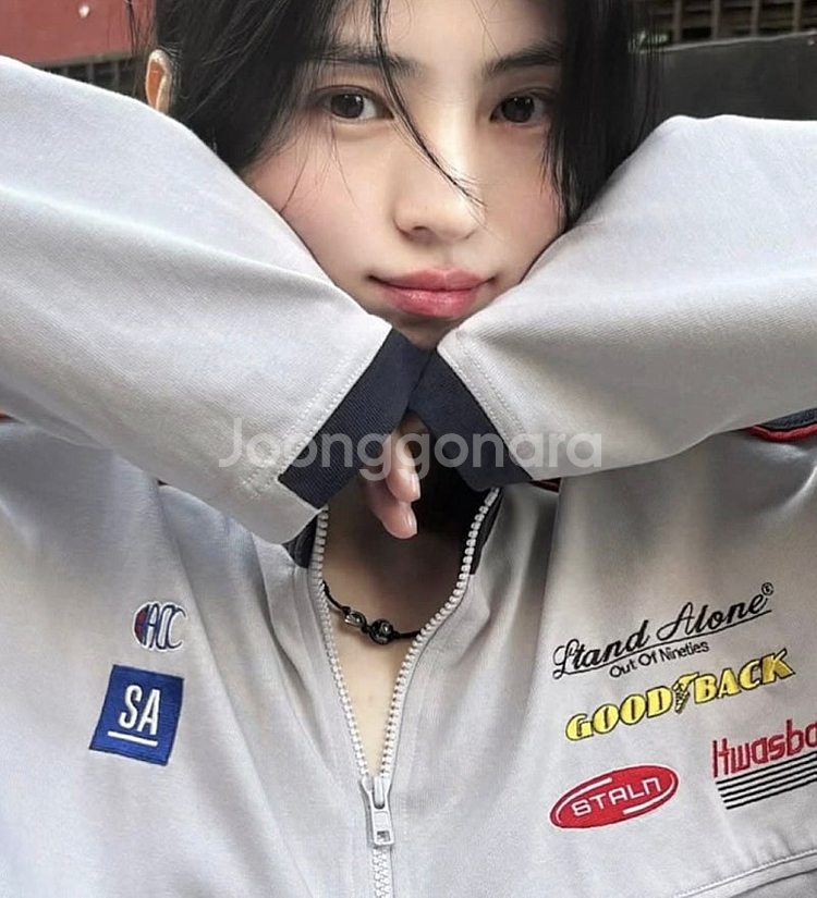 스탠드얼론 레이싱 하프집업 (한소희 착용)--5