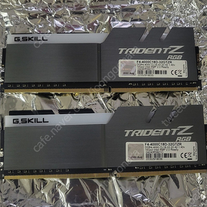지스킬 트라이던트Z DDR4 4000 CL18 32GB (16x2)