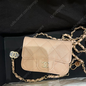 샤넬 클래식 벨트백 새상품