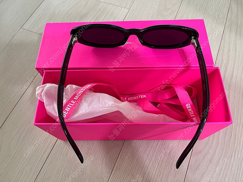 젠틀몬스터 반도네온 블랙 팝니다--1