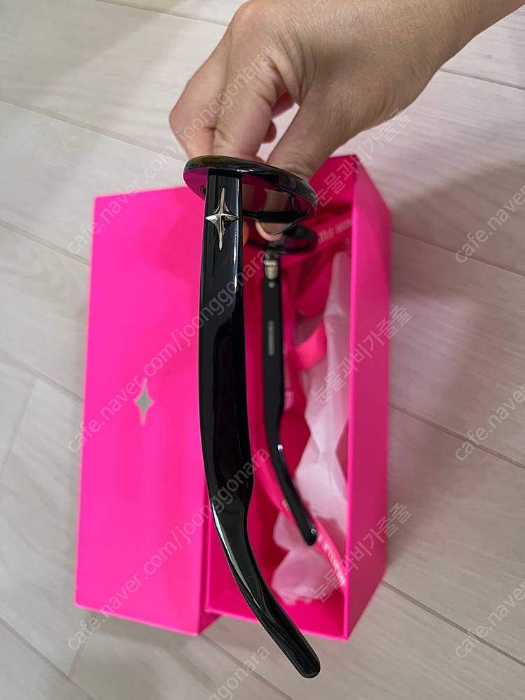 젠틀몬스터 반도네온 블랙 팝니다--3