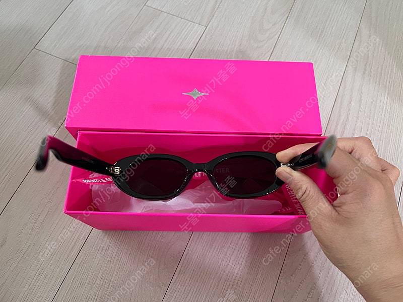 젠틀몬스터 반도네온 블랙 팝니다--5