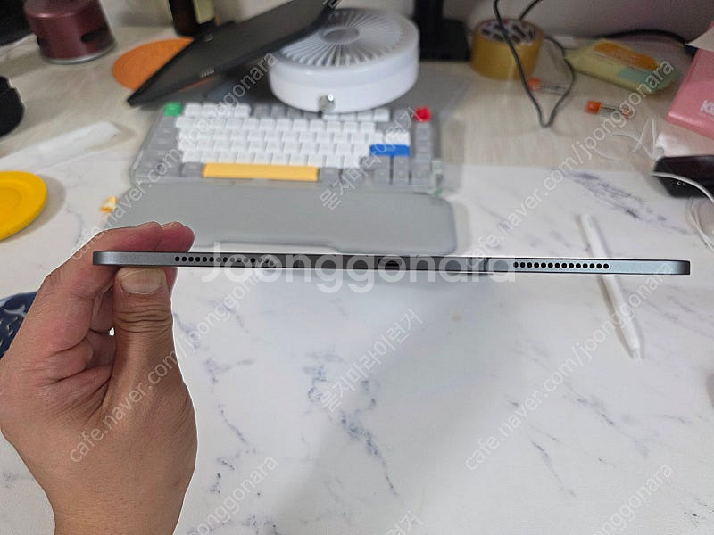아이패드프로 m4 13 256gb 셀룰러 + 로지텍 콤...--2