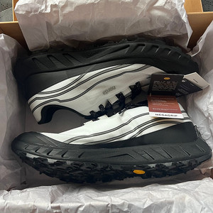 노다 002 M 알파인 화이트