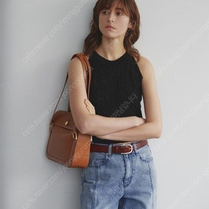 루에브르 홀터넥 Halter-neck Knit top 이주빈 착용 블랙