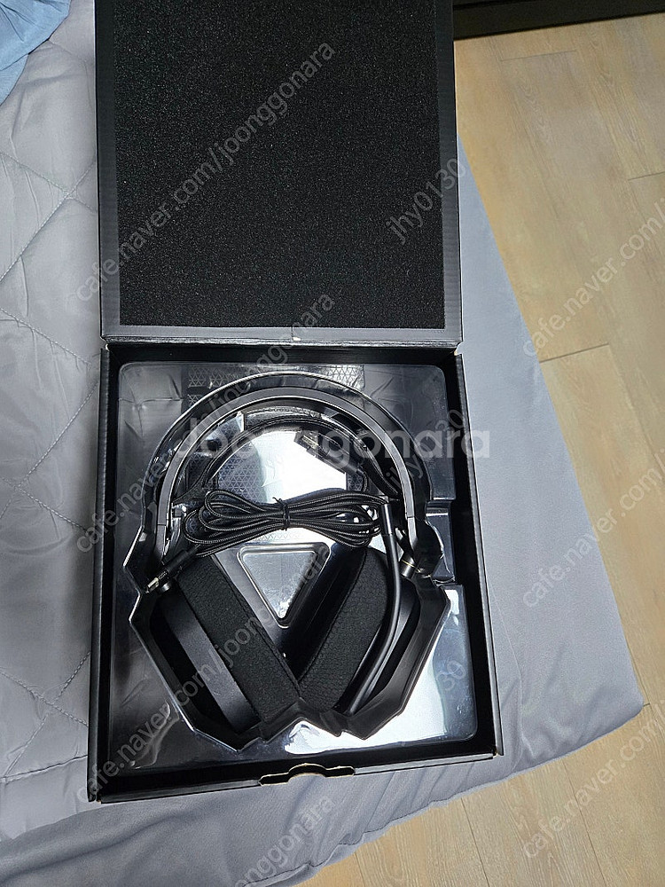 커세어 HS80 RGB 팝니다.--0