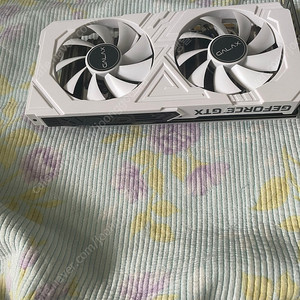 갤럭시 gtx1660 슈퍼 화이트 a급 싸게팝니다!!마지막가격!