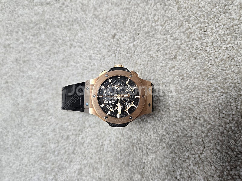 위블로 빅뱅 에어로뱅 스켈레톤 금통 44mm 남성용 시...--4