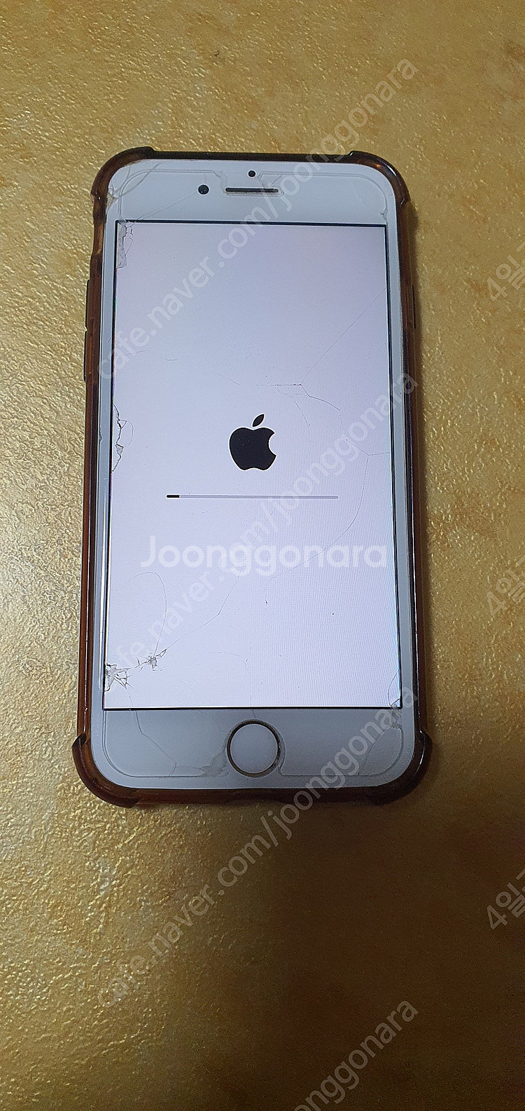 아이폰8 로즈골드 256 GB 택배포함 팝니다.--0