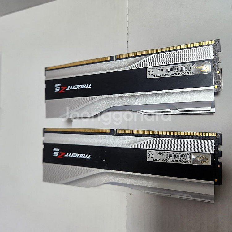 DDR5 지스킬 트라이던트 Z5 RGB 32GB 램 6000Mhz--1