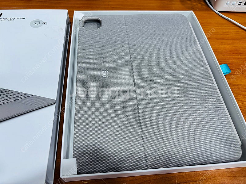로지텍 콤보 터치 키보드 케이스 (iPad Pro 11...--1