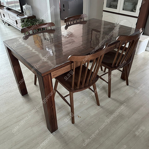 까사미아 4인 식탁 원목테이블+원목의자4개 일괄판매만 17만