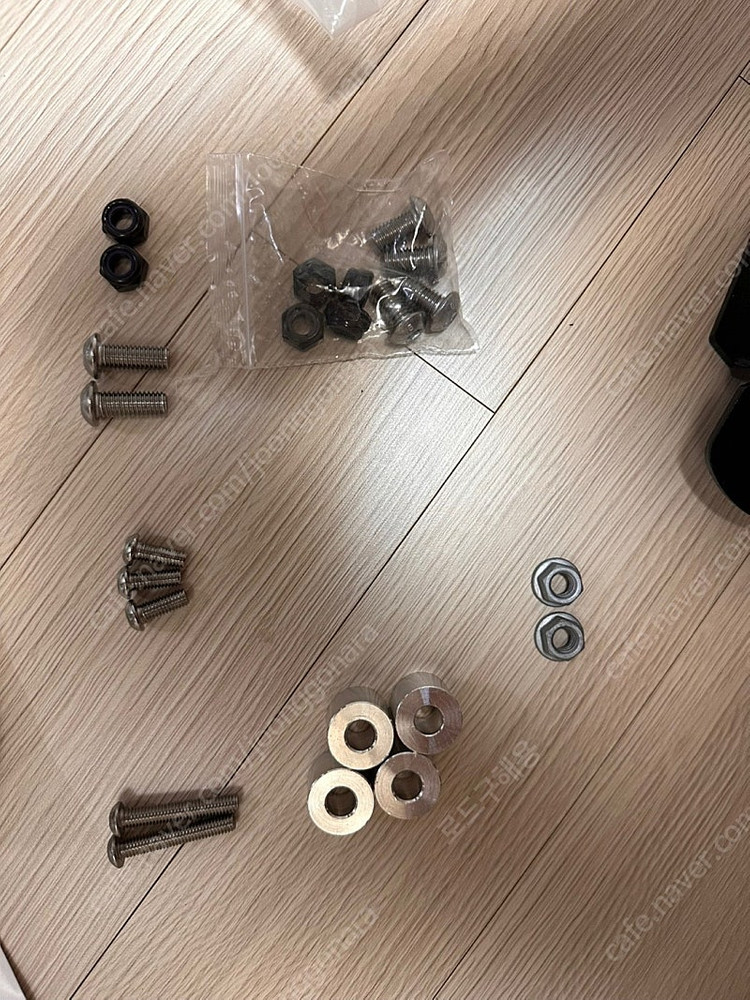 아니 새거가 7.5인데 나도 새건데 5마넌이라고 슈퍼커브 순정시트용 알존 연장 브라켓 (짐대 탑박스) 이미지