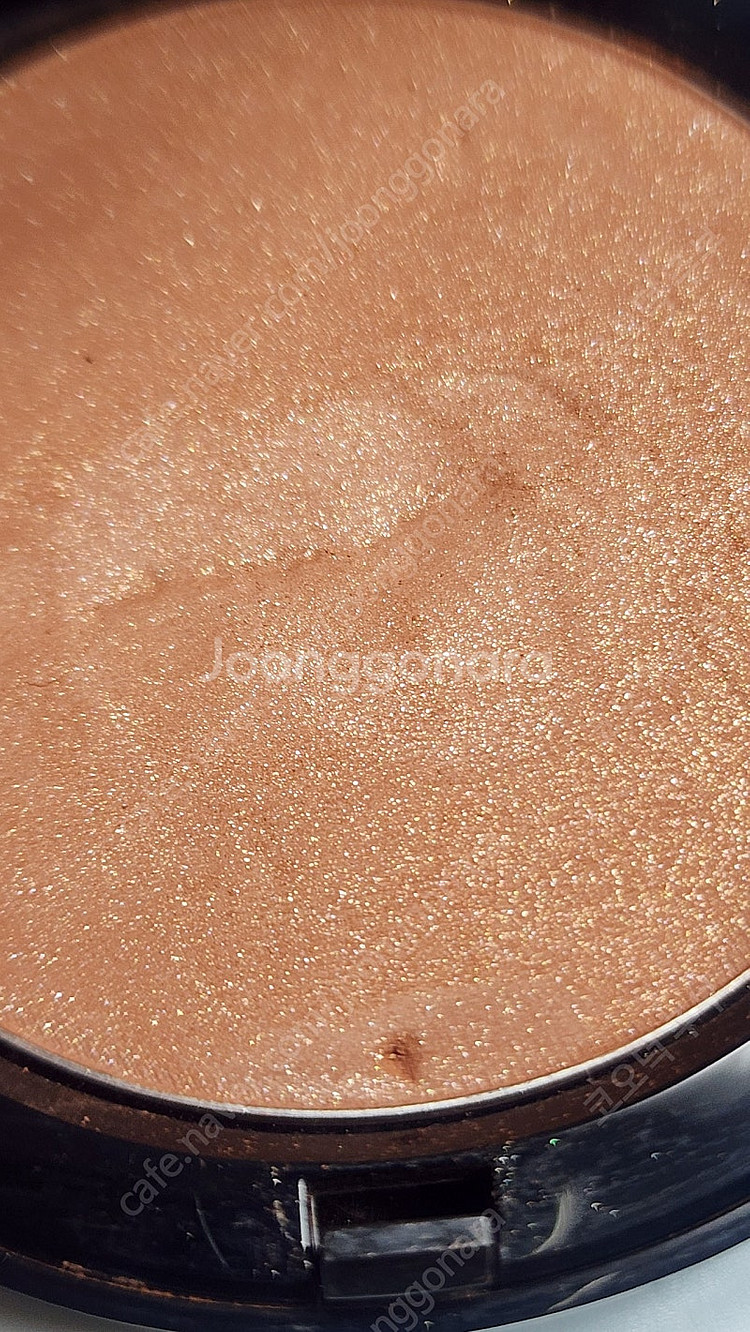 바비브라운 ㅡ브론즈파우더 골든라이트 택포22천--6