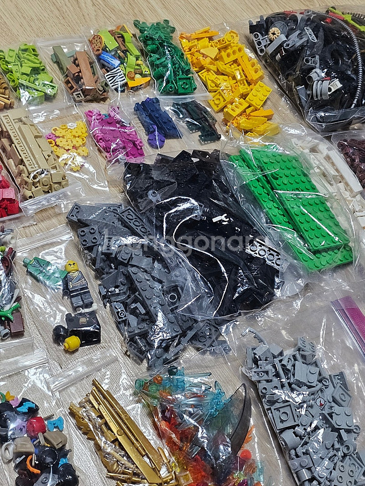 정품 레고 일괄판매 (피규어 파츠 포함)--3