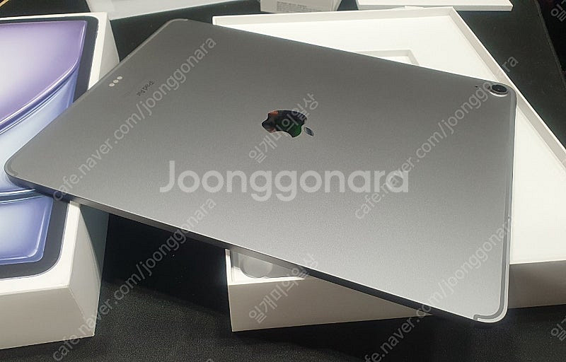 [3달사용] 아이패드에어13 M2 256G Wifi+ Cellular 팝니다--2