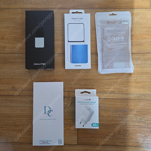 갤럭시 Z플립5 크림색상 대용량 512기가 풀박스, (23년 8월 개통) 개인 판매 네고 가능합니다.