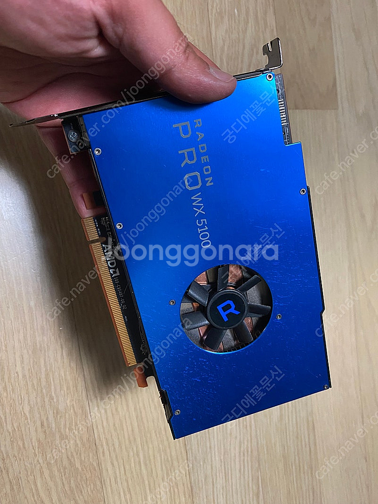 라데온 RADEON PRO WX5100 판매합니다.--0