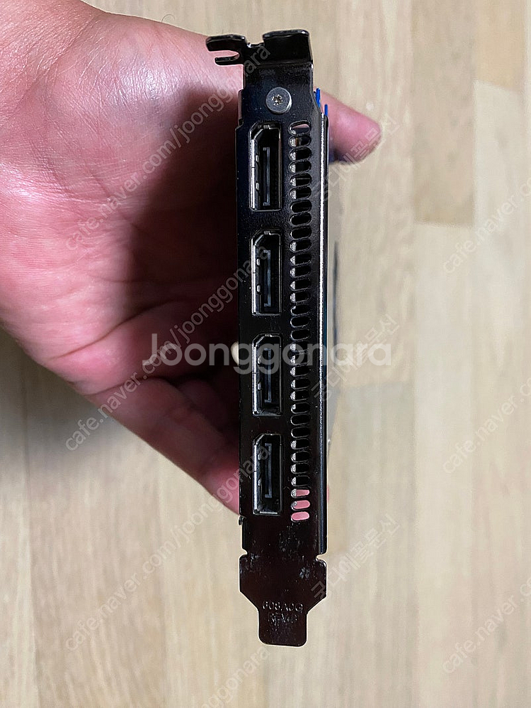 라데온 RADEON PRO WX5100 판매합니다.--2