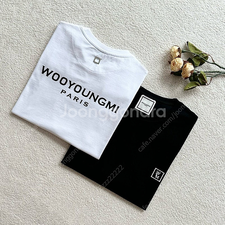 우영미 WYM패치 백로고 반팔 티셔츠--1
