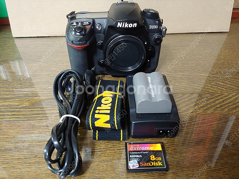 니콘 바디 (d200, d40x)--0