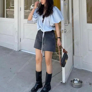 (새상품) poster 벌룬 퍼프 블라우스 / pyt 프영띵 포스터