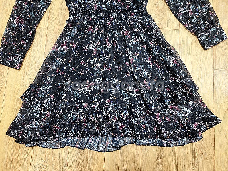 SJSJ 플리츠원피스,자라 쥬얼리버튼니트가디건,루에브르 크롭자켓,블러썸에이치컴퍼니 슬랙스,마쥬 원피스,론론 썸머가디...--7