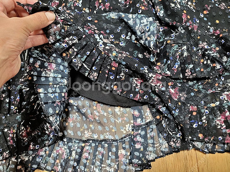 SJSJ 플리츠원피스,자라 쥬얼리버튼니트가디건,루에브르 크롭자켓,블러썸에이치컴퍼니 슬랙스,마쥬 원피스,론론 썸머가디...--8