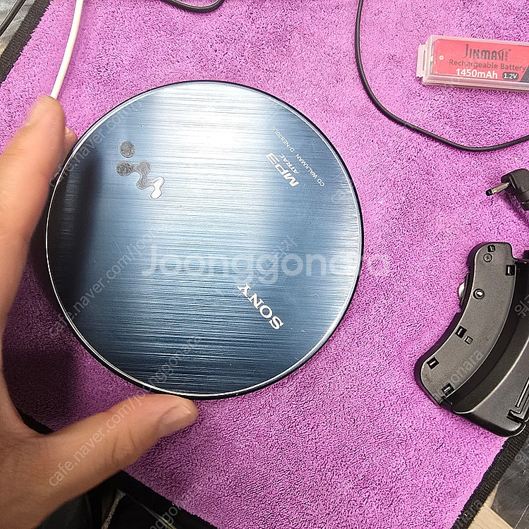 소니 CD 워크맨 D-NE830LS 판매합니다--6