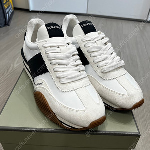 25FW 톰포드 제임스 9사이즈 (25.07.22구입, 1회착)